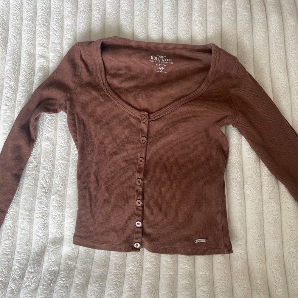 Hollister top
